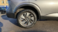 Nissan Qashqai 1.3 DiG-T MH Acenta Premium 5dr Petrol Hatchback